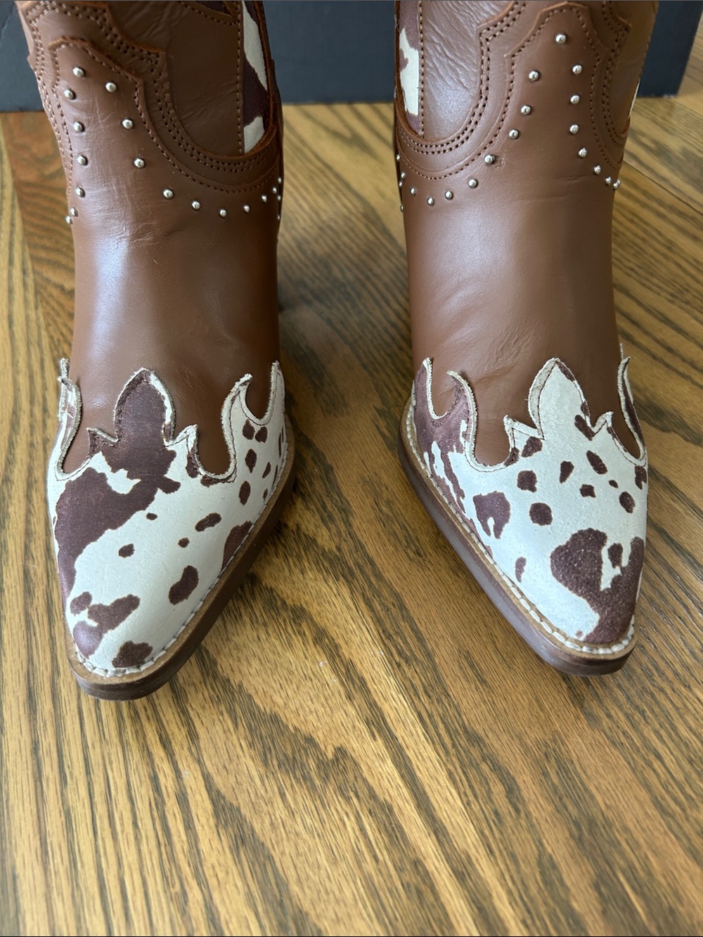 dingo Untamed Leather Wester Boots with heel, Brown Cow Print, size 7.5, NIB - Picture 5 of 13